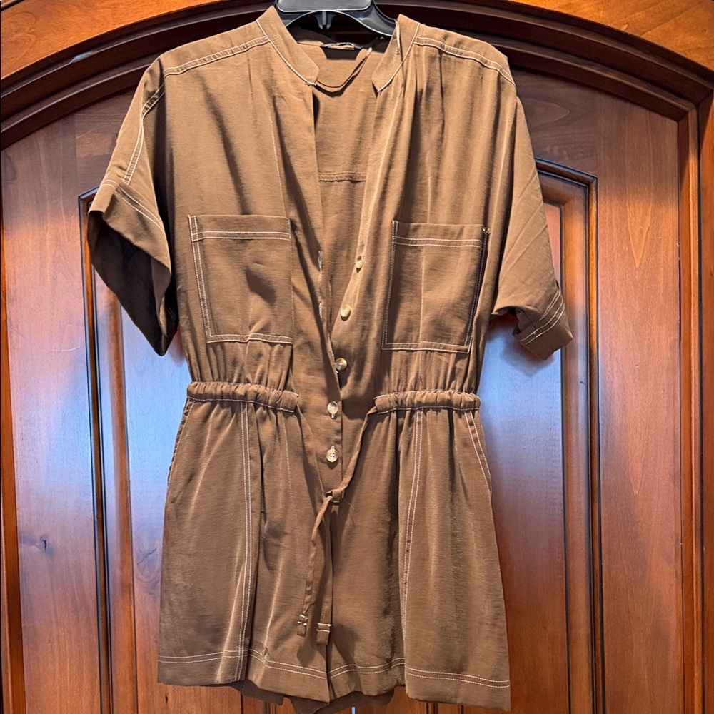 Zara Brown Button-Up Women Shorts